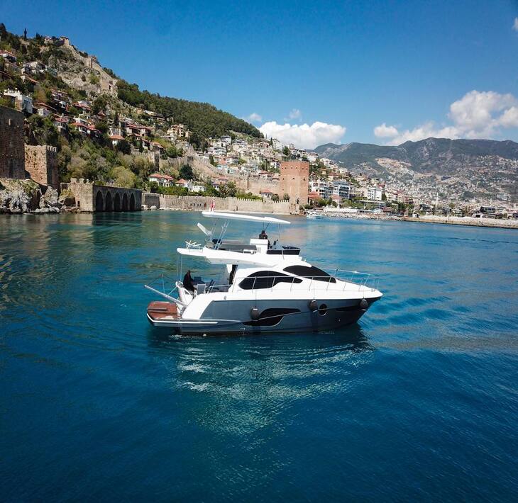 VIP Boat Tour in Alanya Khaleesi Deluxe